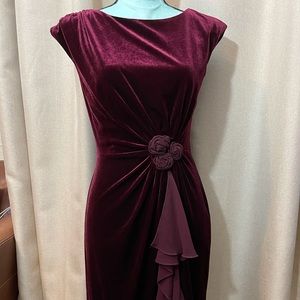 Burgundy fitted dress
